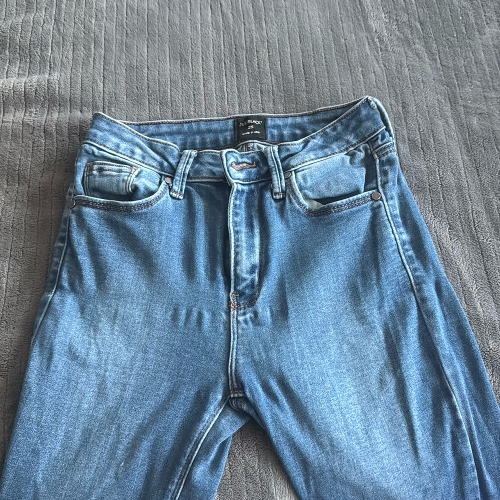 skinny light blue jeans